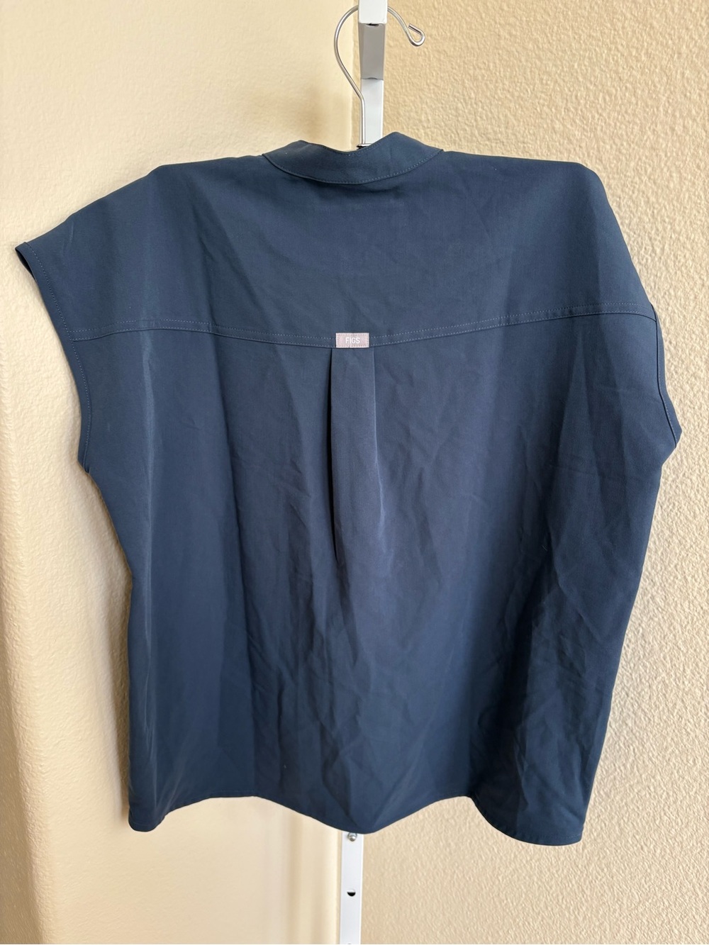 Figs Rafaela Oversized Scrub Top in Dark Harbor - Size S - Picture 7 of 8